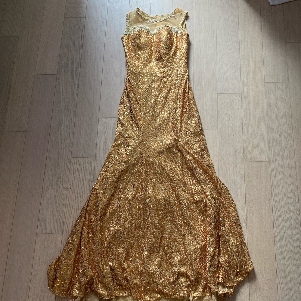 Clearbridal Size 4 Gold Sequin Dress